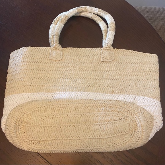 ALTRU Neutral Striped Straw Tote with Tassel NEW - Picture 4 of 7